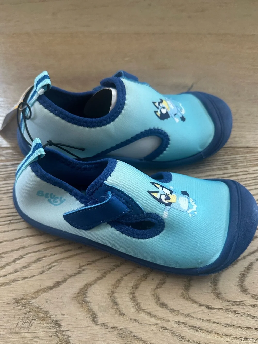 Bluey Toddler Water Shoes Aqua Blue Hook & Loop Swim Shoes Size 11/12 NWT